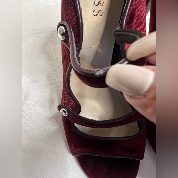 Guess Deep Red Velvet Strappy Stilletos Size 8M - Picture 8 of 15